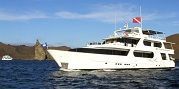 Яхта Galapagos Aggressor фронтальное изображение